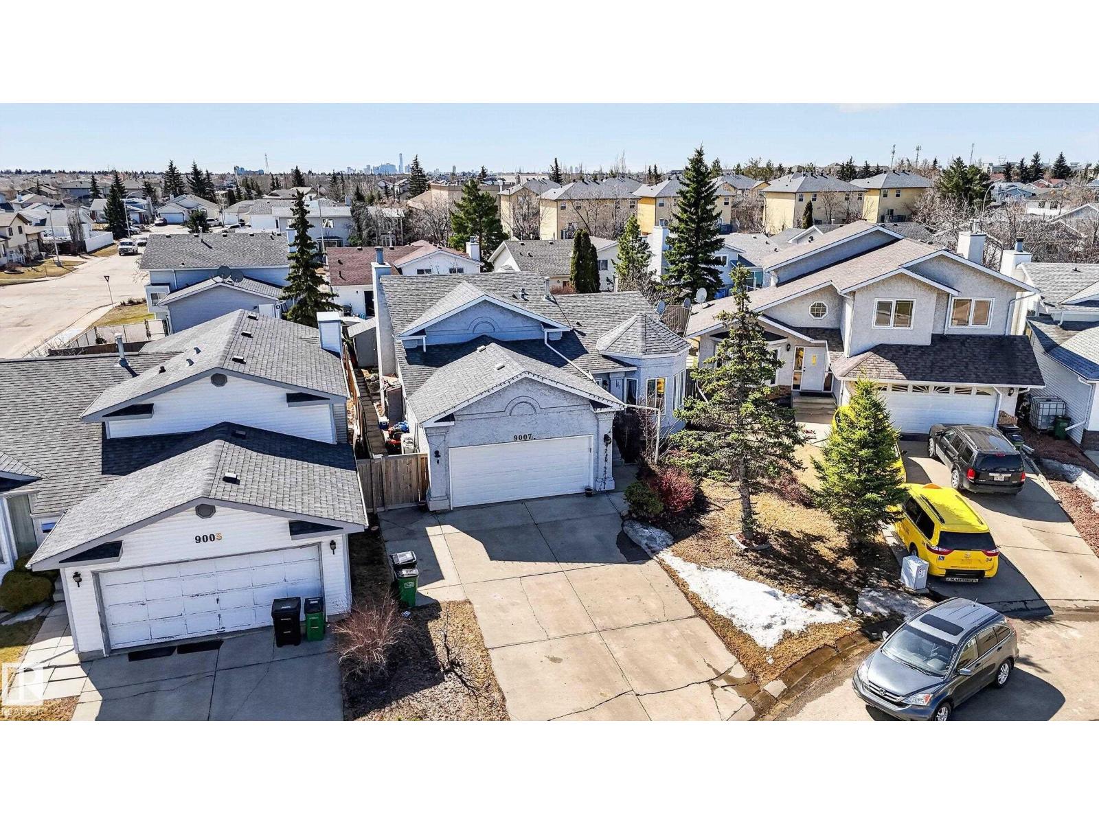 9007 169 AV NW, Edmonton