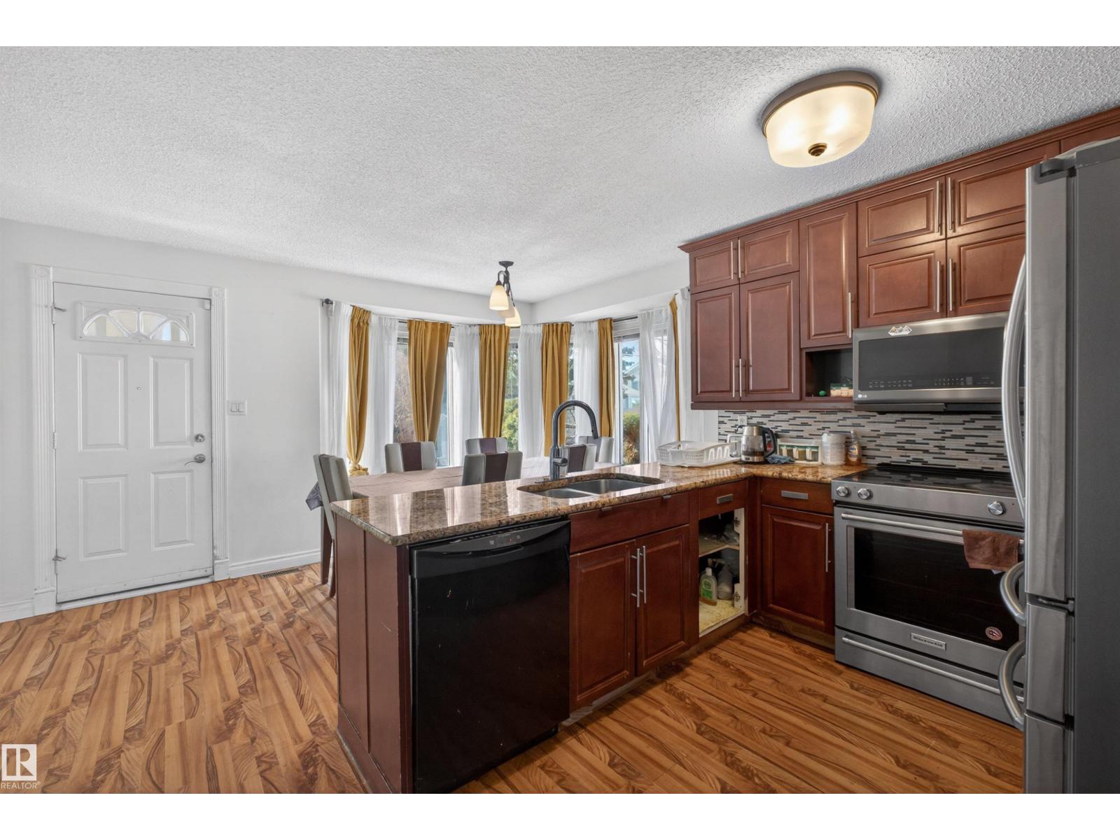 9007 169 AV NW, Edmonton