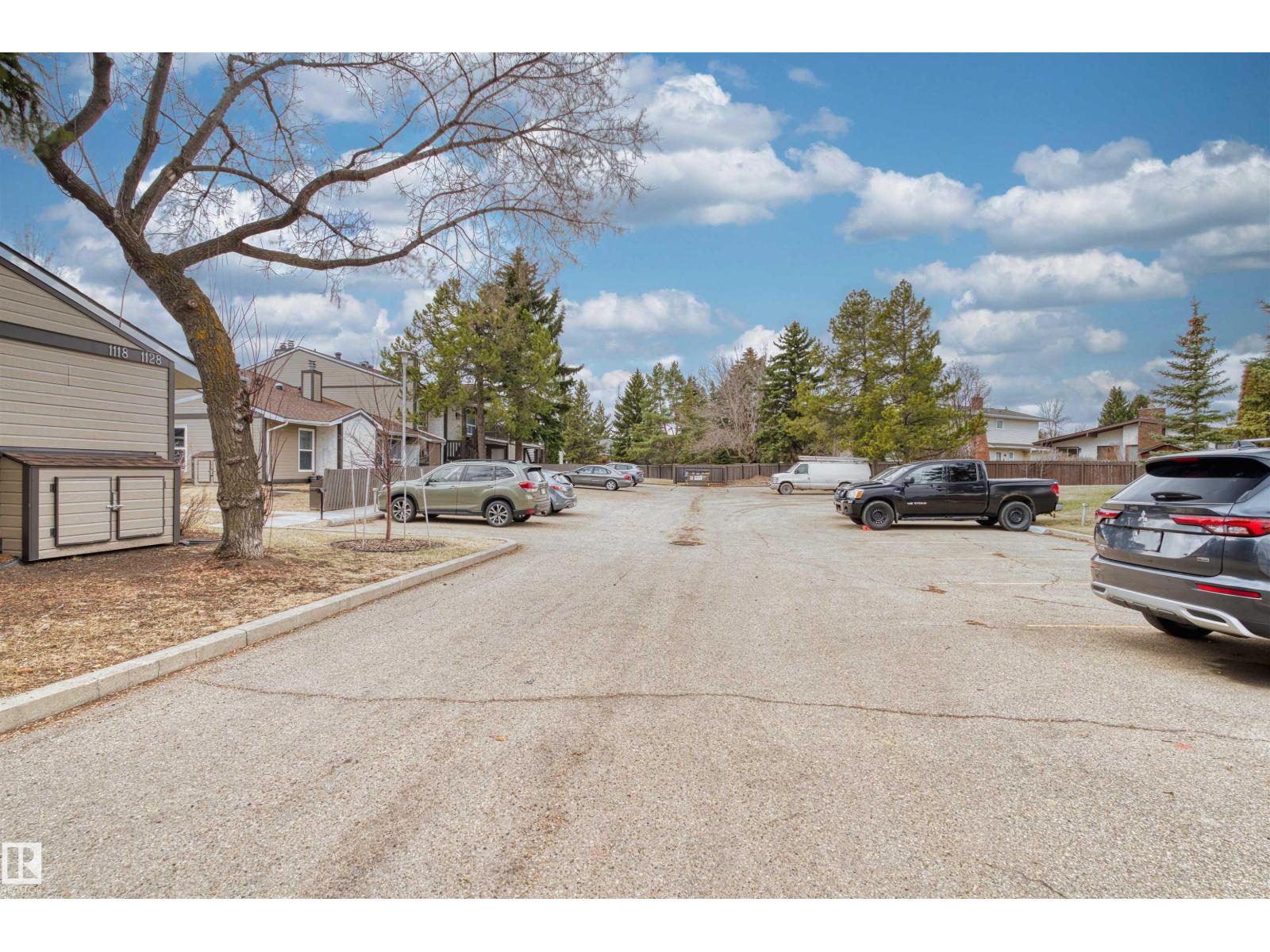 1116 SADDLEBACK RD NW, Edmonton