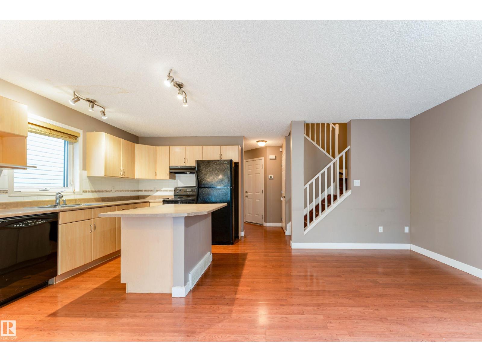 #72 2021 Grantham CO NW, Edmonton