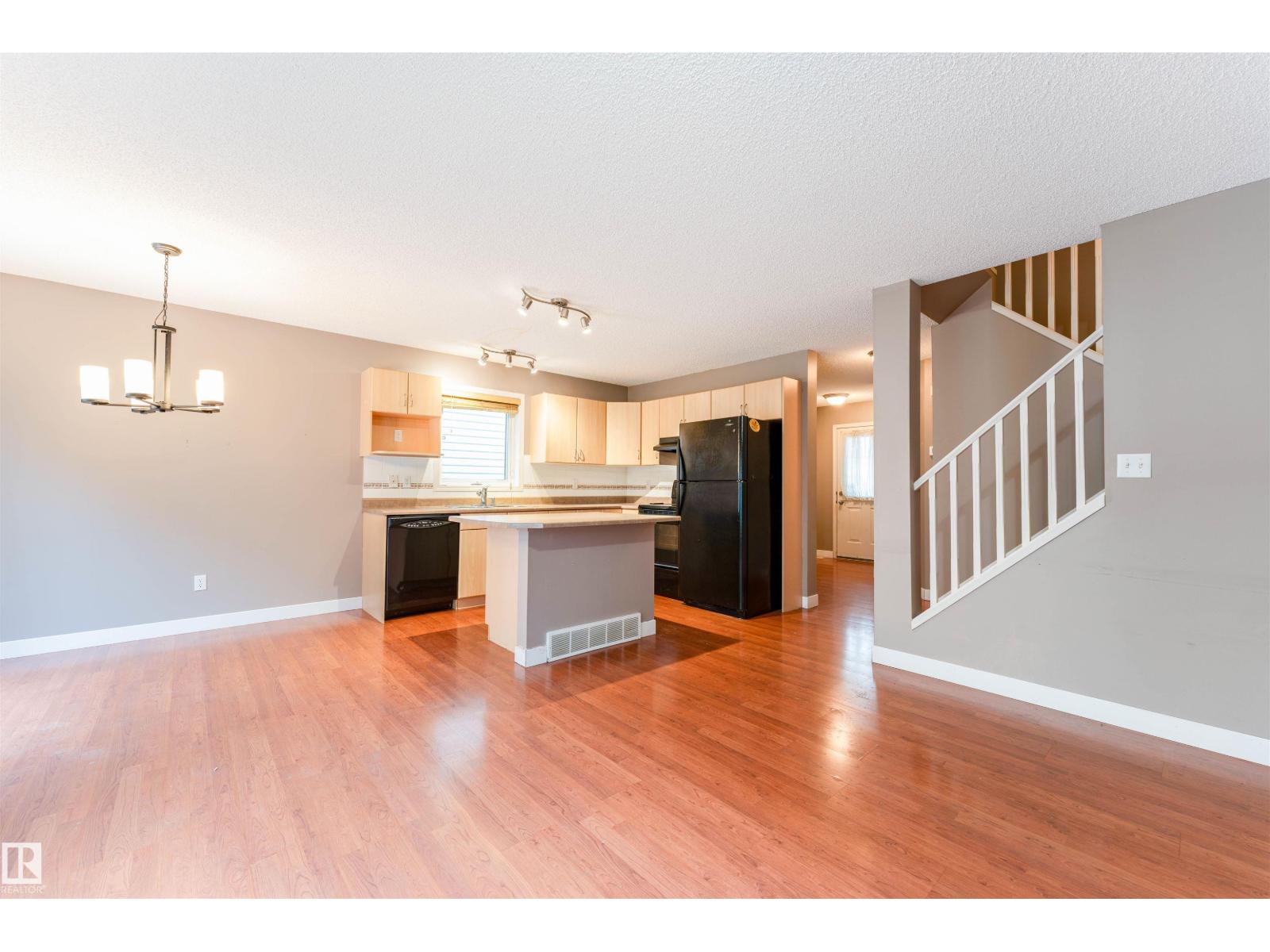 #72 2021 Grantham CO NW, Edmonton