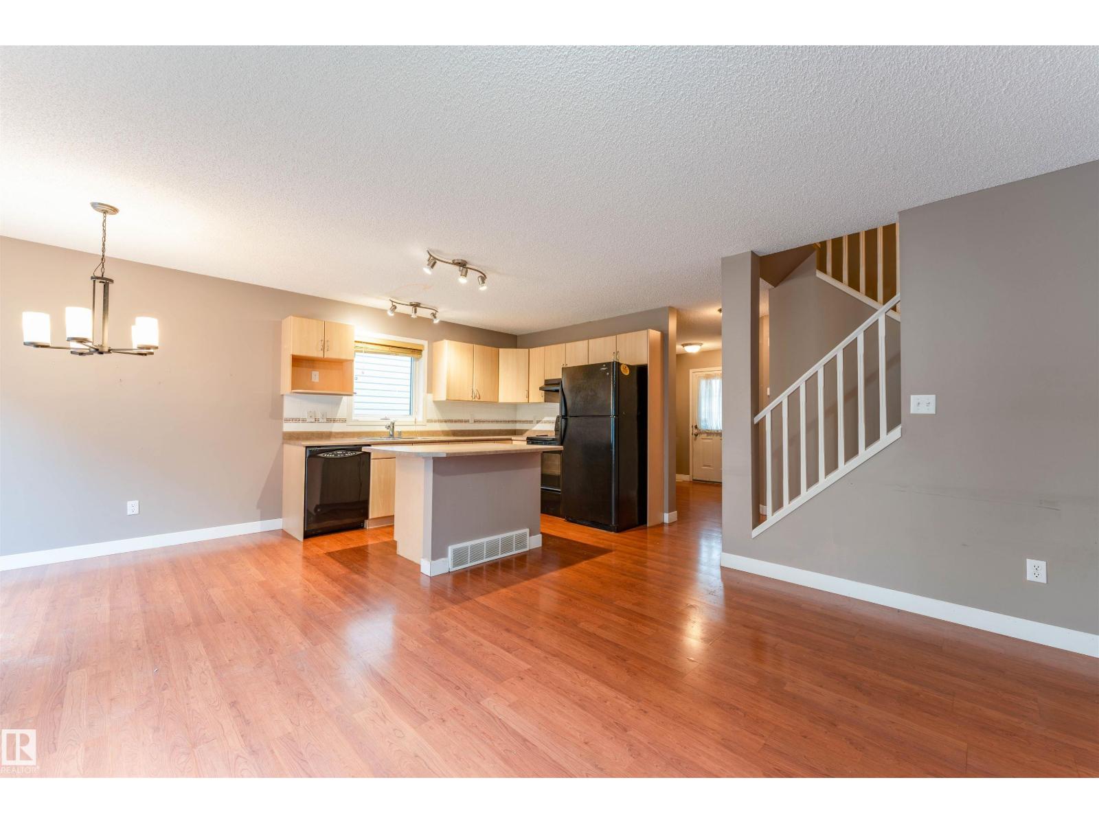 #72 2021 Grantham CO NW, Edmonton