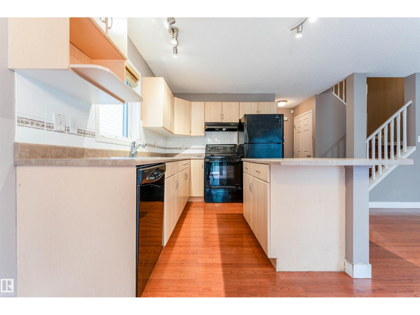 #72 2021 Grantham CO NW, Edmonton