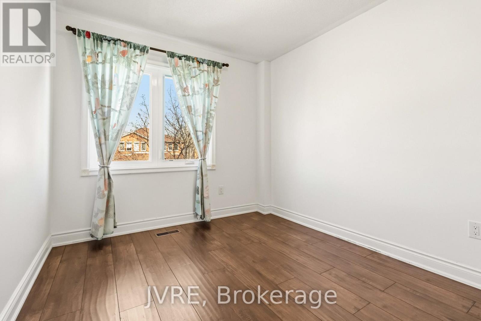 2918 WESTBURY COURT - 22