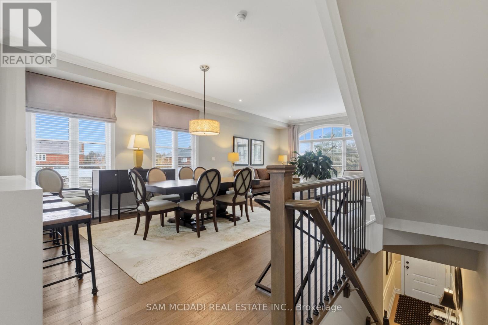 2029 QUEENSBOROUGH GATE - 19