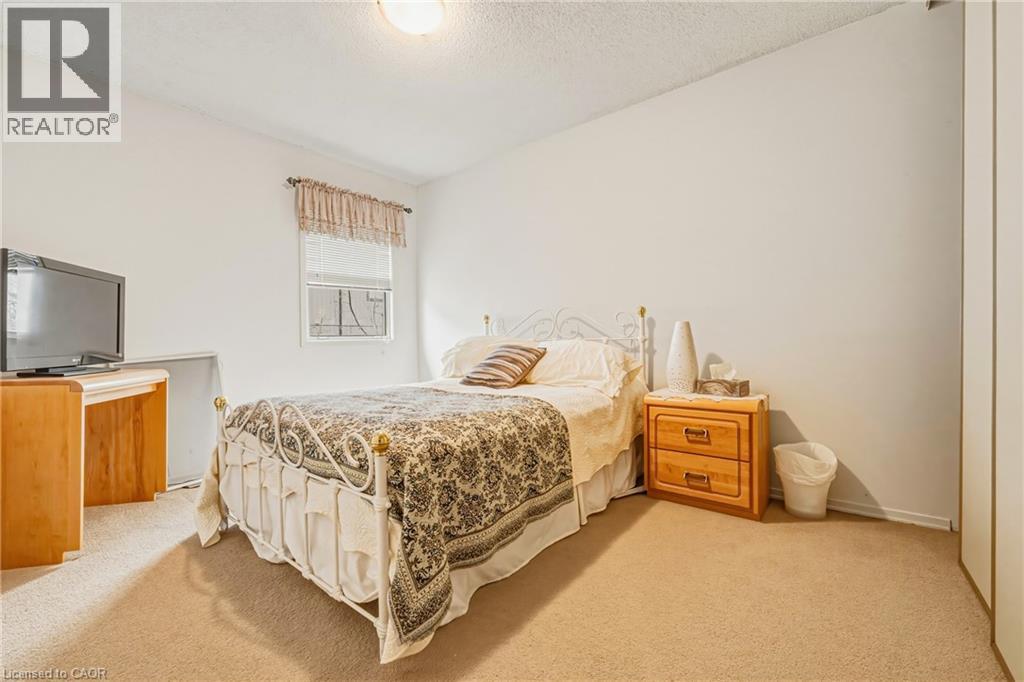 #25 26 POPLAR Drive Unit# 25 - 23