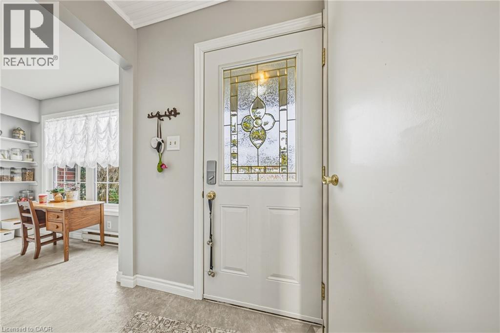 #25 26 POPLAR Drive Unit# 25 - 4