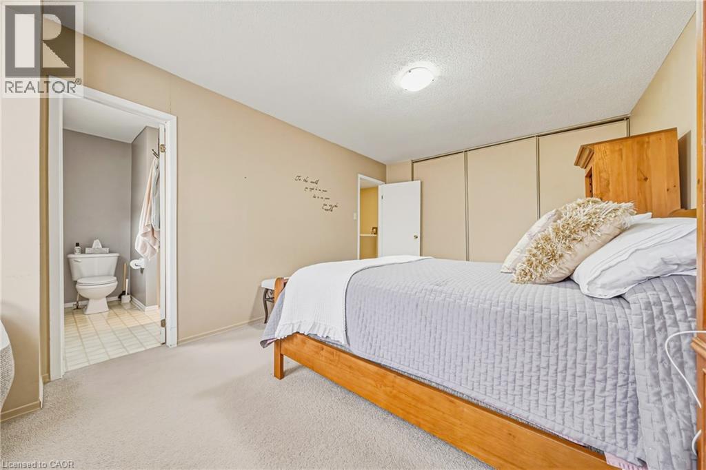 #25 26 POPLAR Drive Unit# 25 - 22