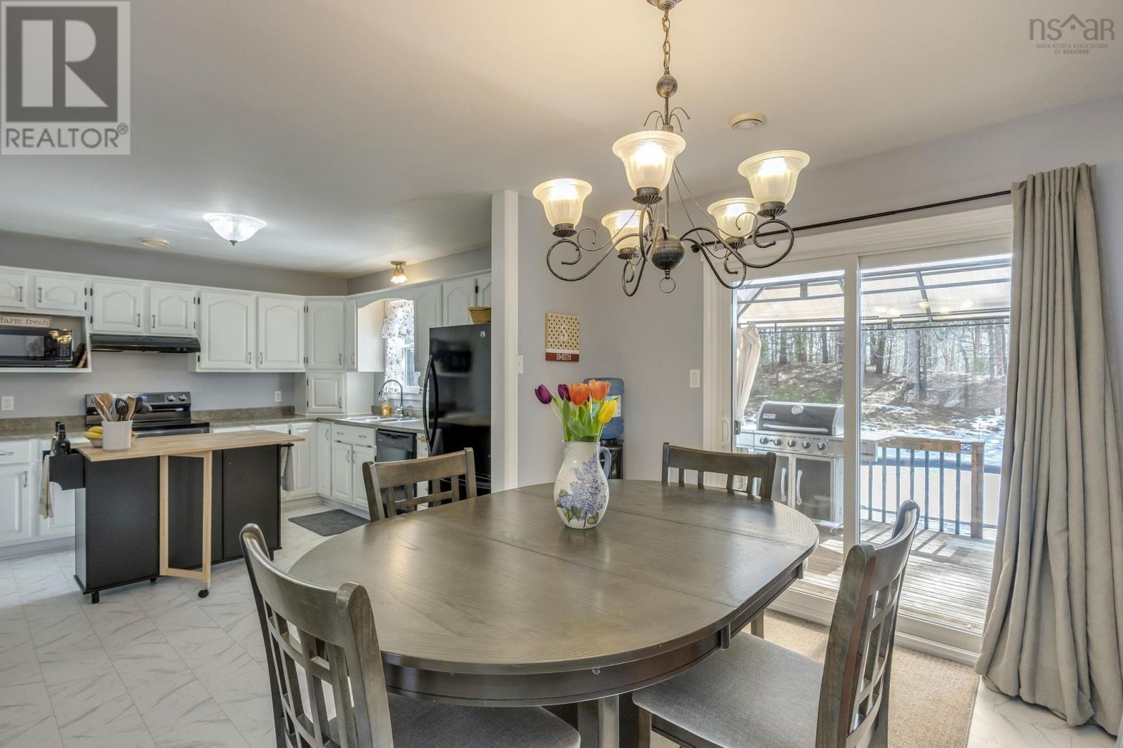 868 Shawn Drive — photo 12