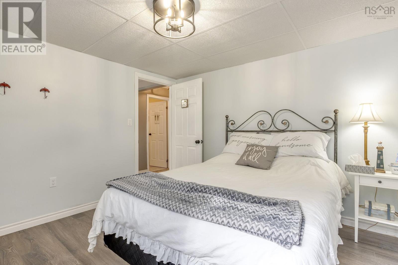 868 Shawn Drive — photo 30