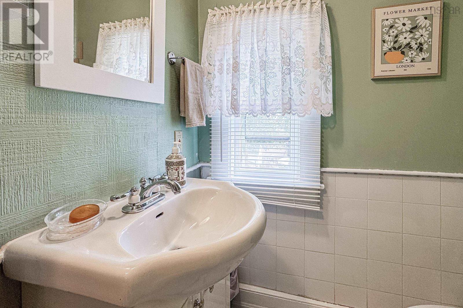 Property 31 of 32 of 188 King Street