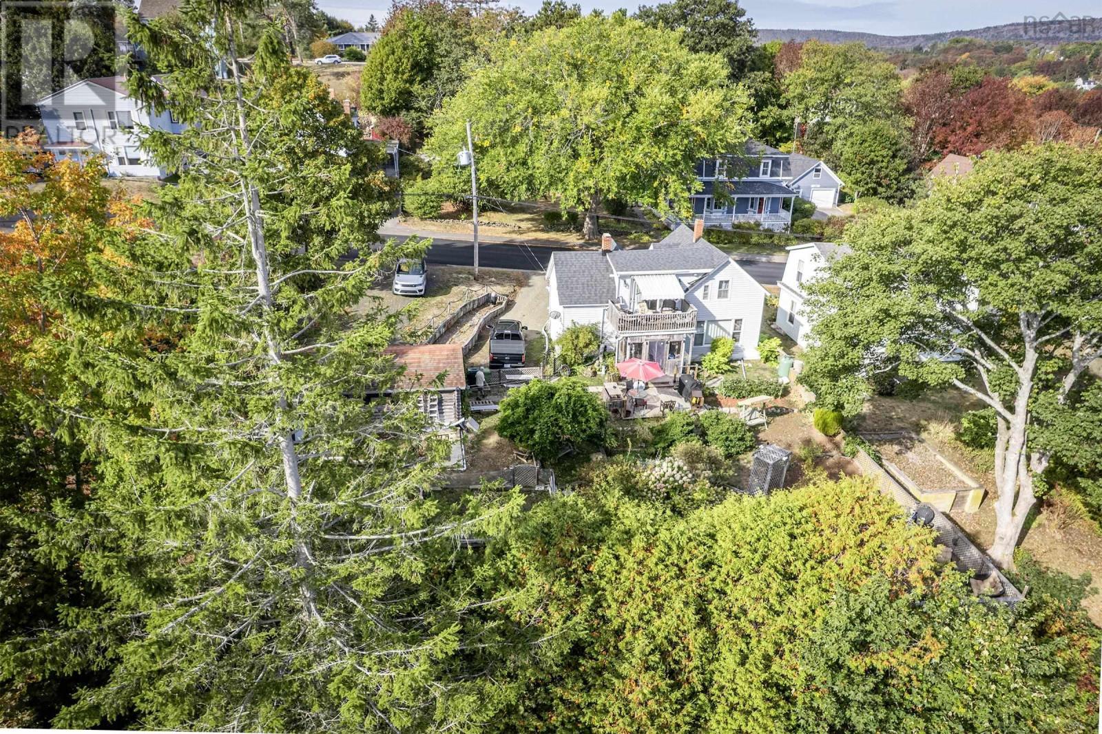 Property 13 of 32 of 188 King Street