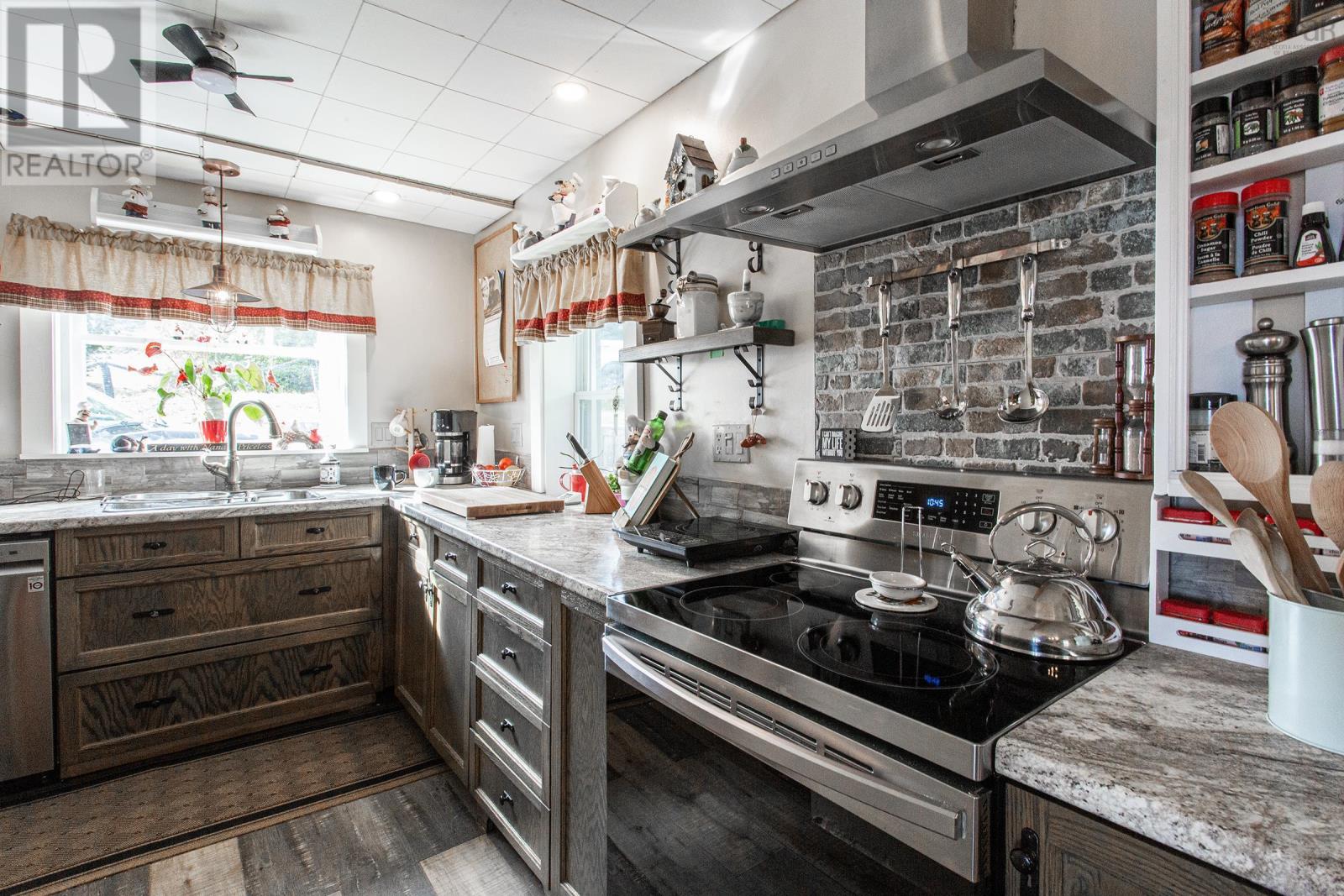 Property 18 of 32 of 188 King Street