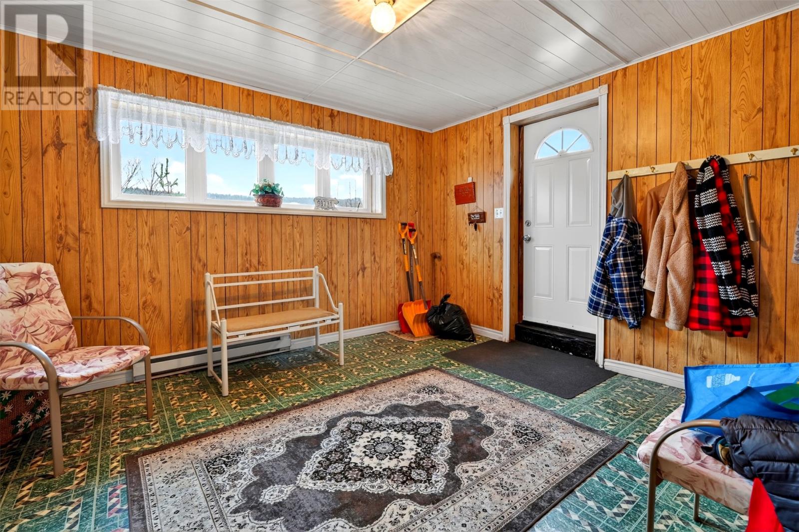 940 St Thomas Line - 22