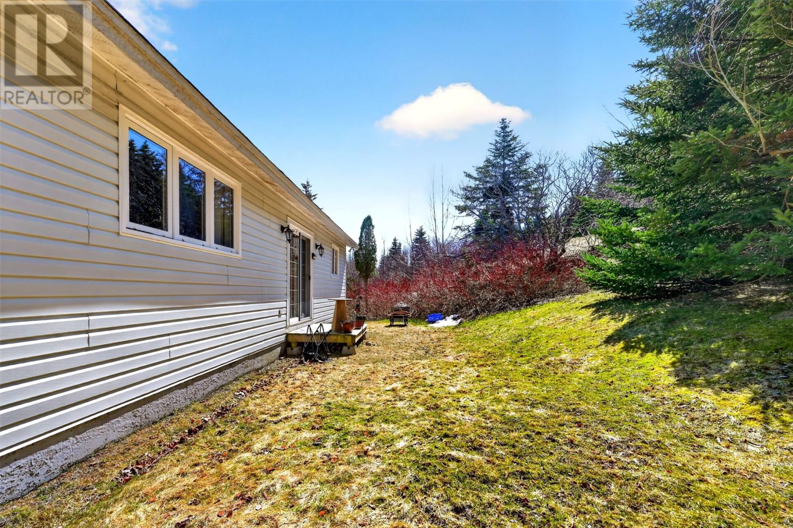 940 St Thomas Line - 26