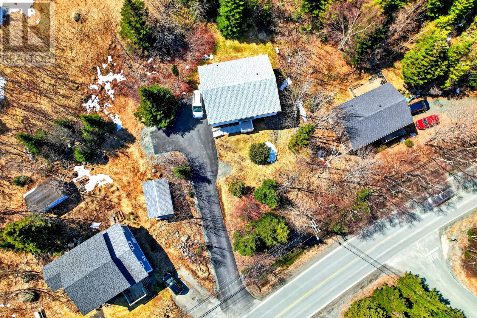 940 St Thomas Line - 30