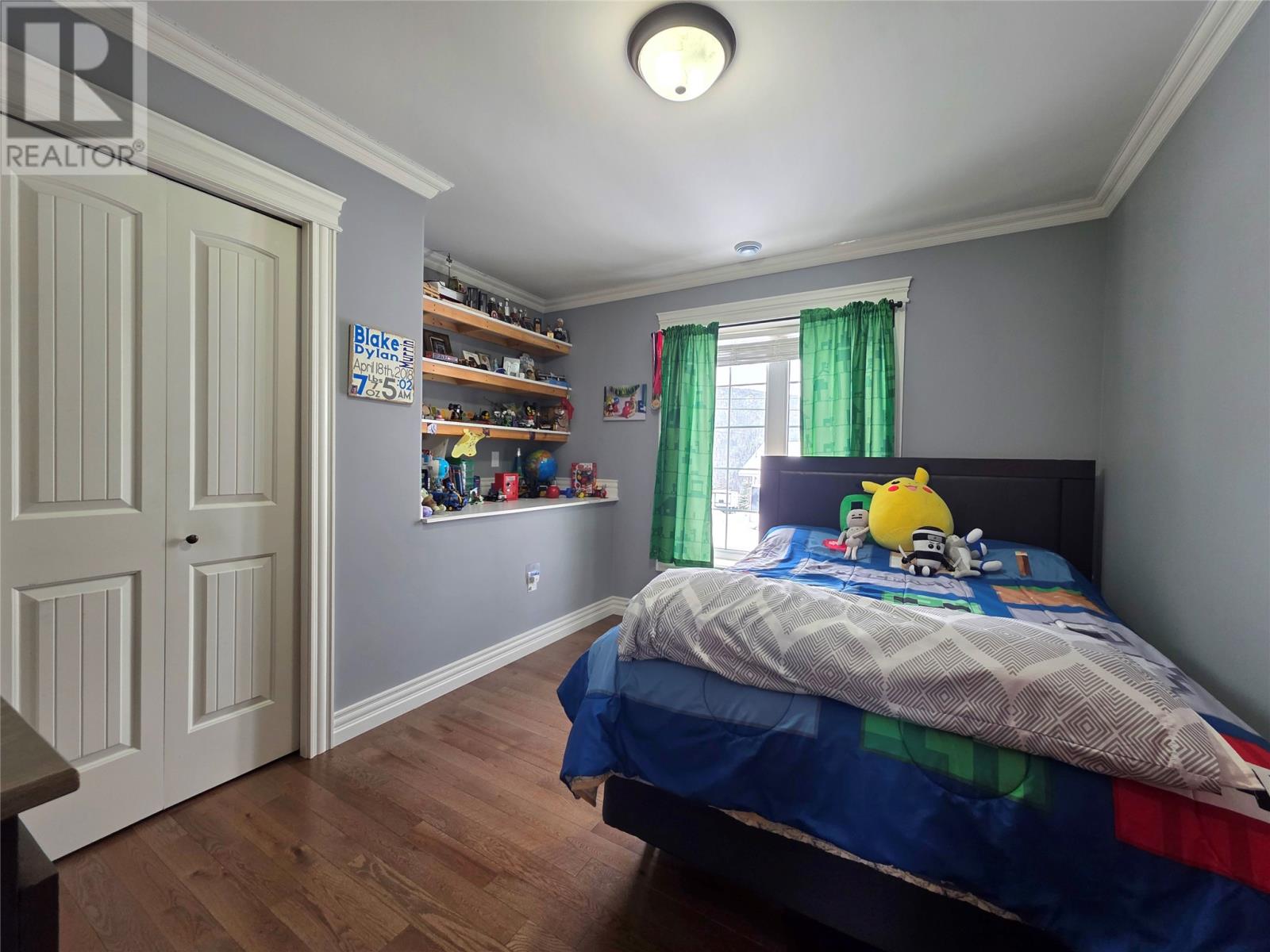 16 Shamrock Crescent - 18