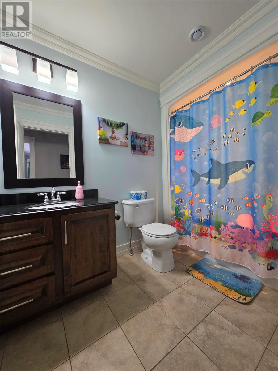 16 Shamrock Crescent - 19