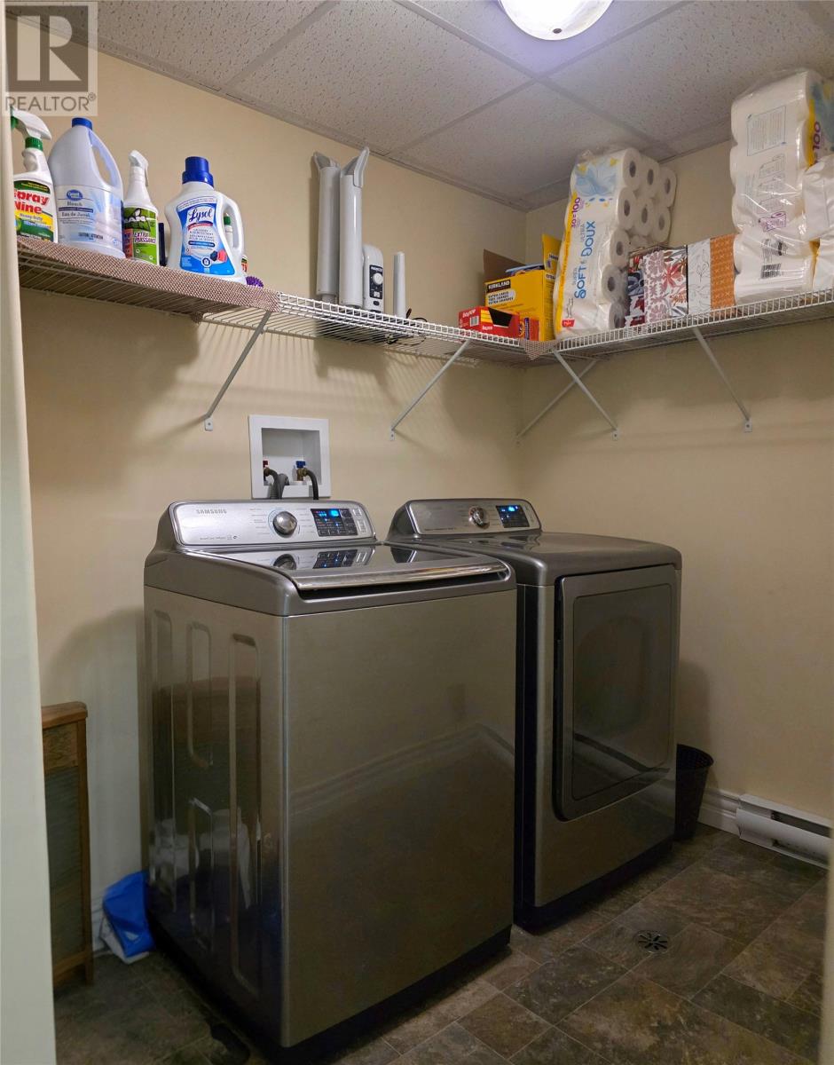 16 Shamrock Crescent - 29