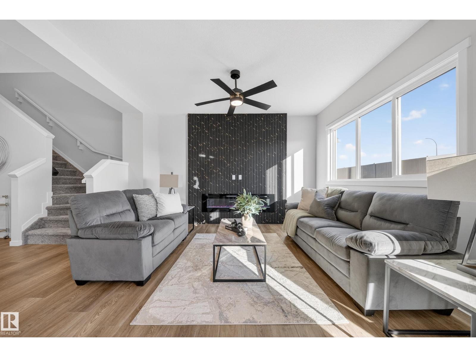 20723 24 AV NW, Edmonton