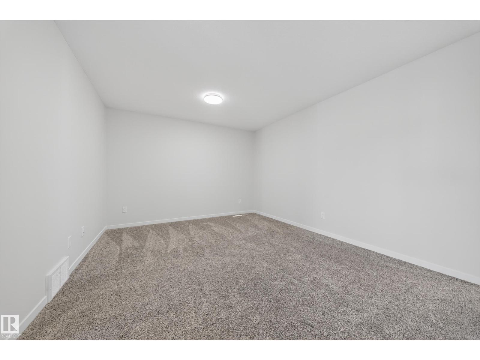 20723 24 AV NW, Edmonton