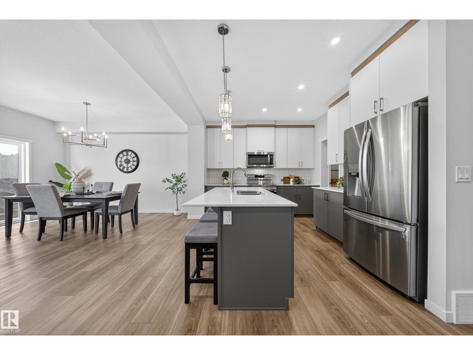 20723 24 AV NW, Edmonton