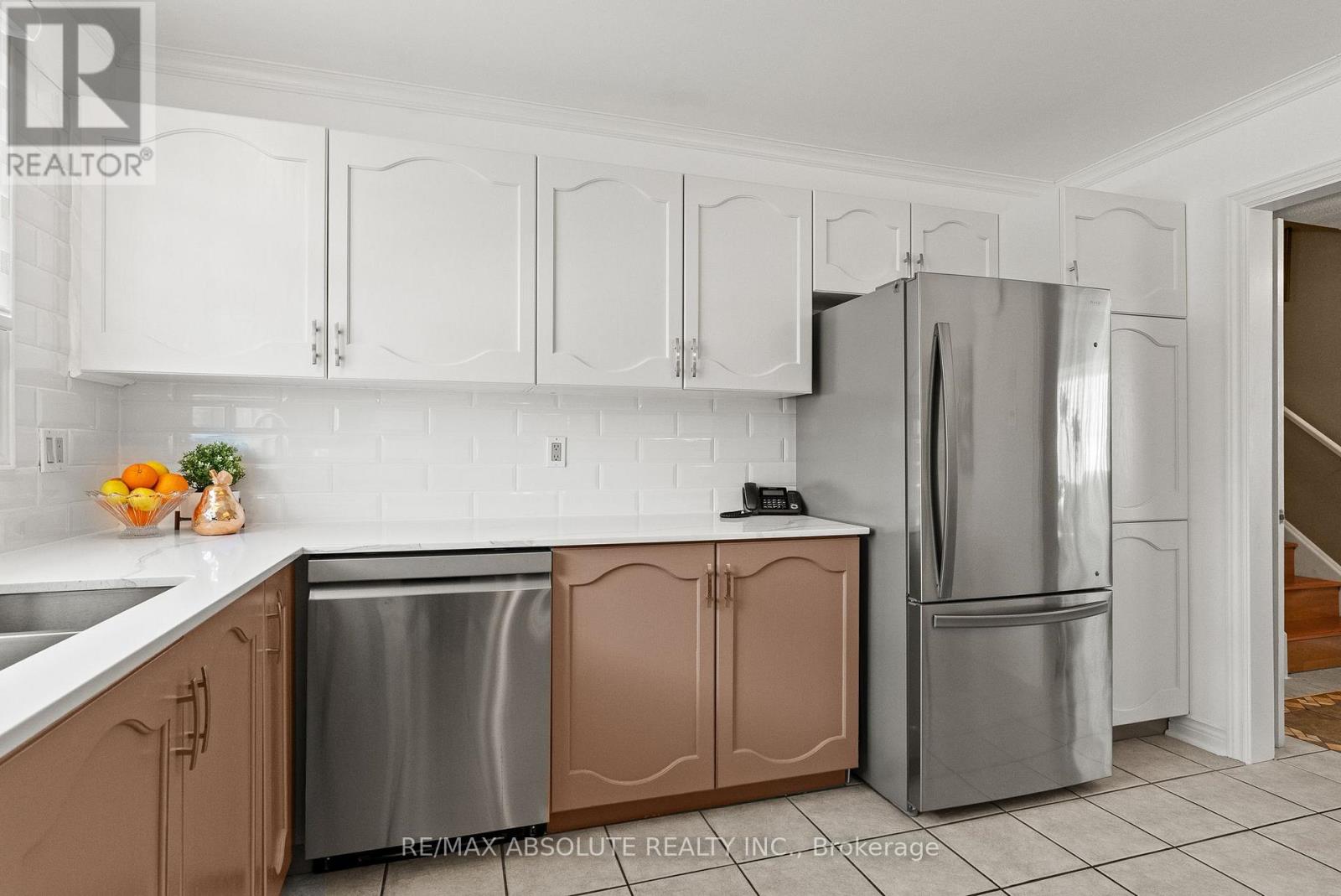 260 ALLAN DRIVE — photo 16