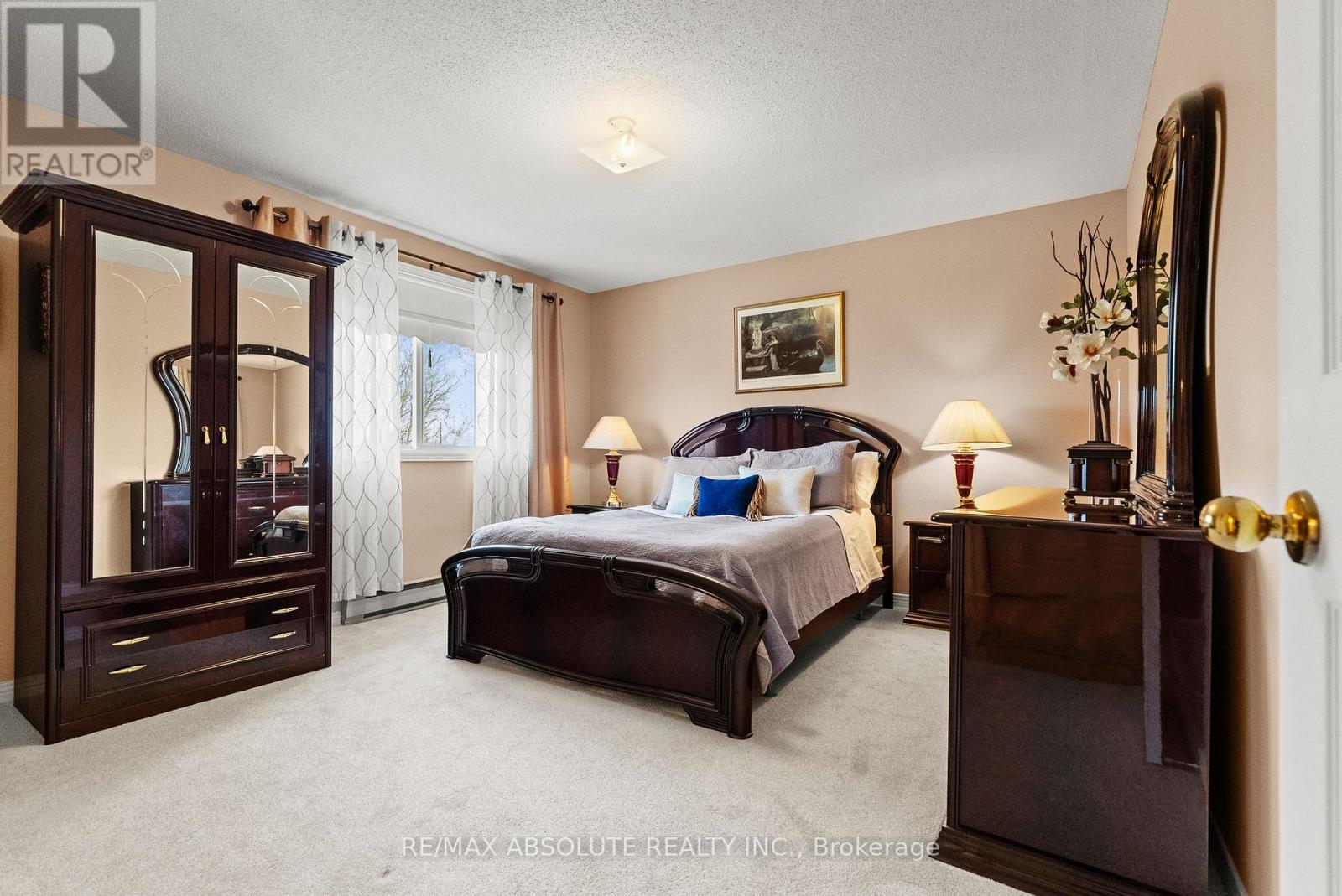 260 ALLAN DRIVE — photo 20