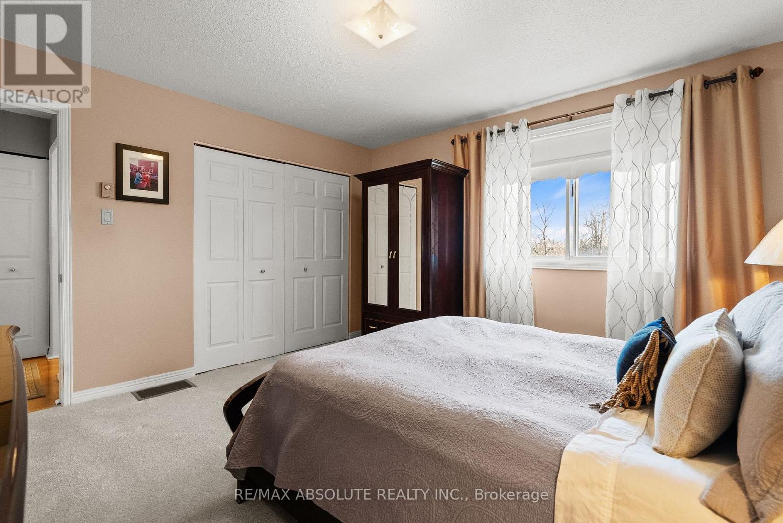 260 ALLAN DRIVE — photo 22