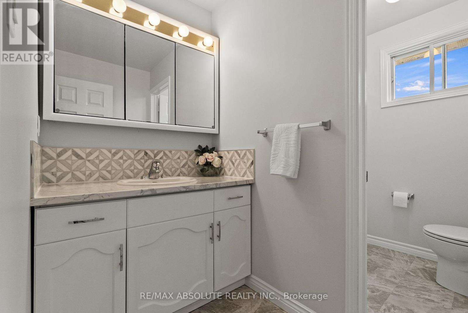 260 ALLAN DRIVE — photo 27