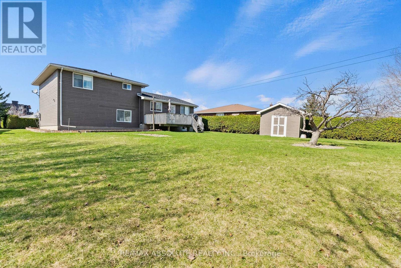 260 ALLAN DRIVE — photo 43