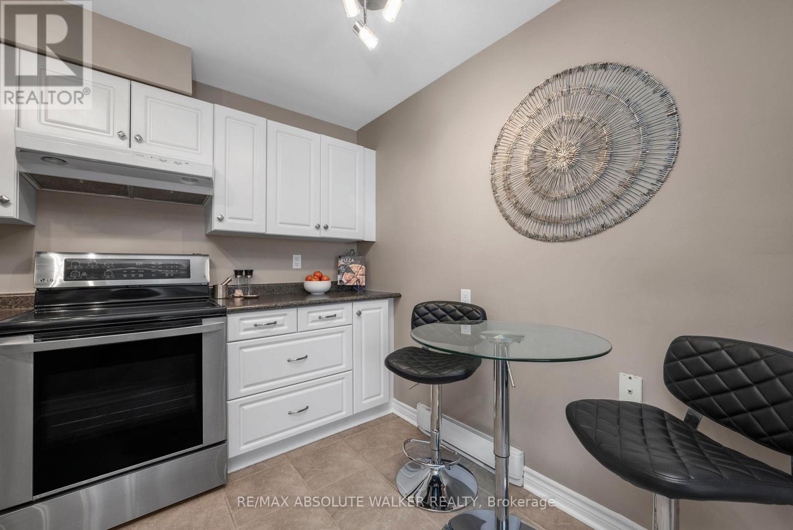 38B - 782 ST. ANDRE DRIVE — photo 21