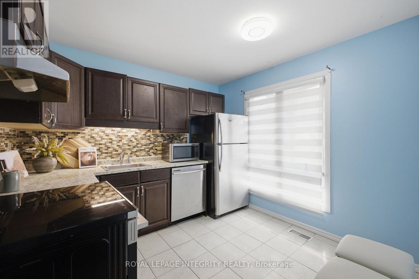 #42 1758 TRAPPIST LANE - 12