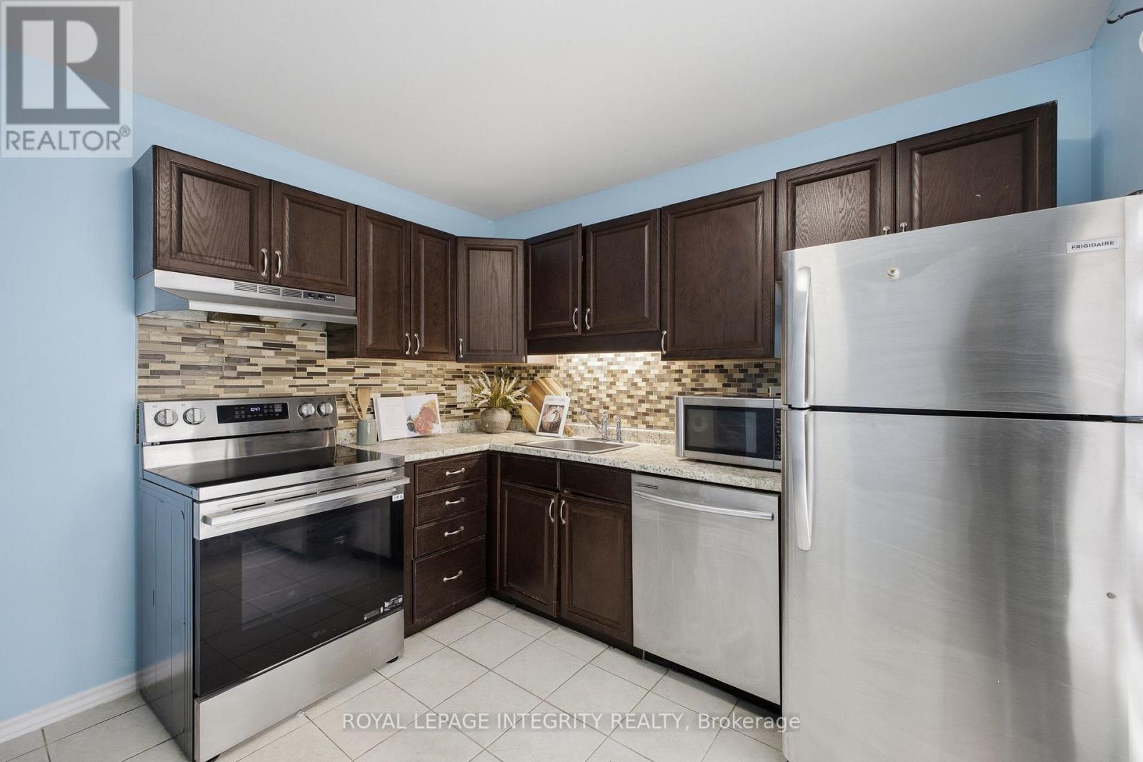 #42 1758 TRAPPIST LANE - 13