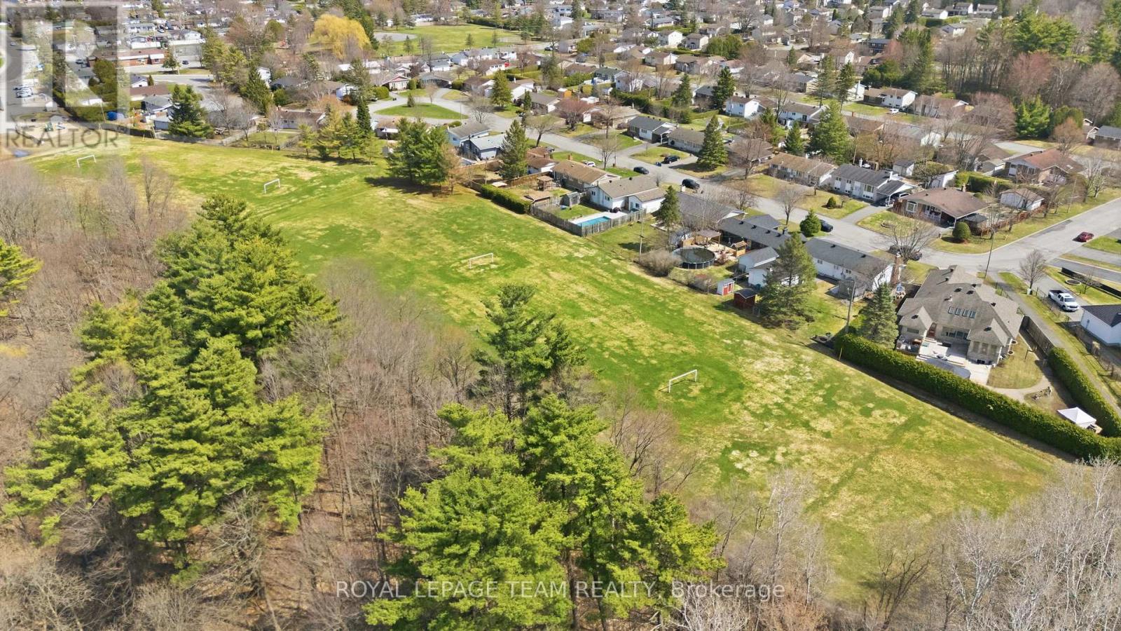 Some photos virtually staged.