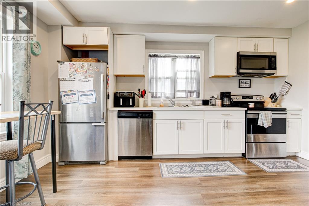 78 PRICE Avenue — photo 12