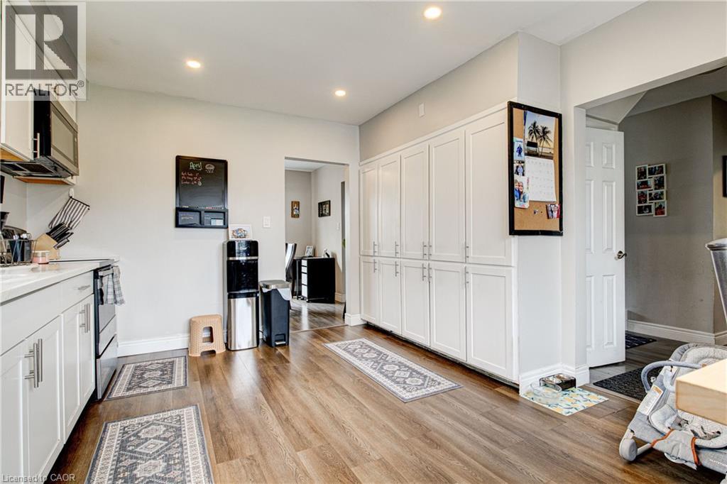 78 PRICE Avenue — photo 13