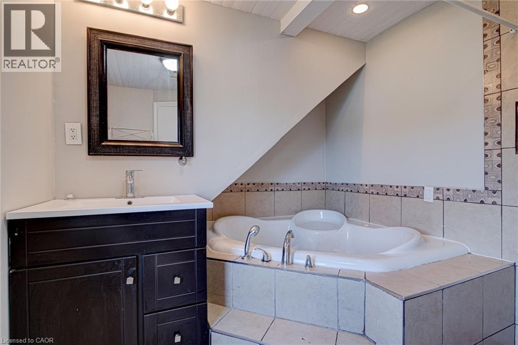 78 PRICE Avenue - 24