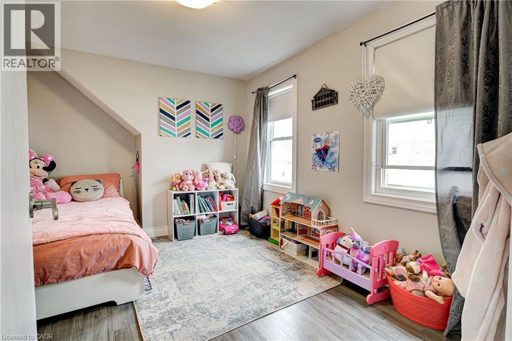 78 PRICE Avenue - 28