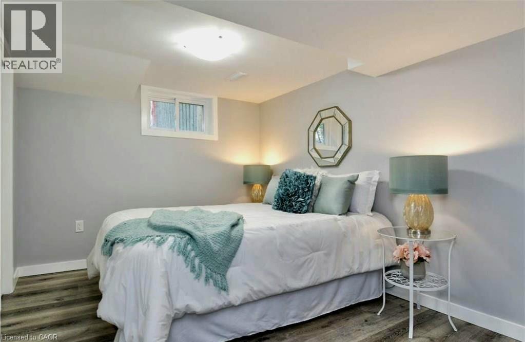 78 PRICE Avenue — photo 39