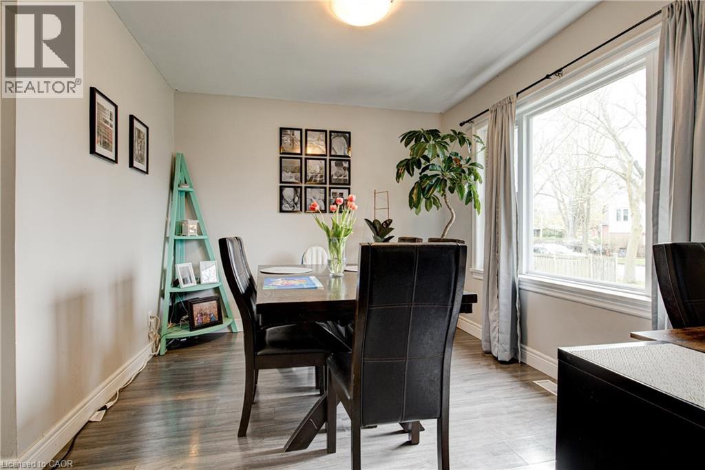 78 PRICE Avenue — photo 9
