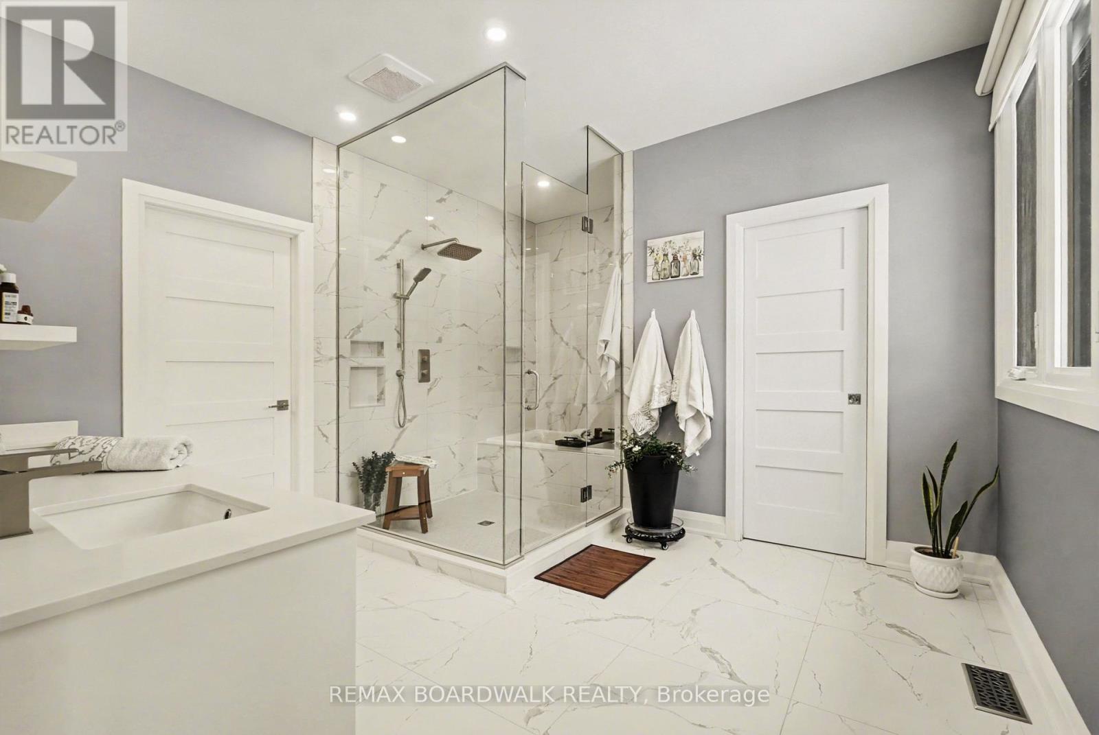139 ST THOMAS STREET — photo 26