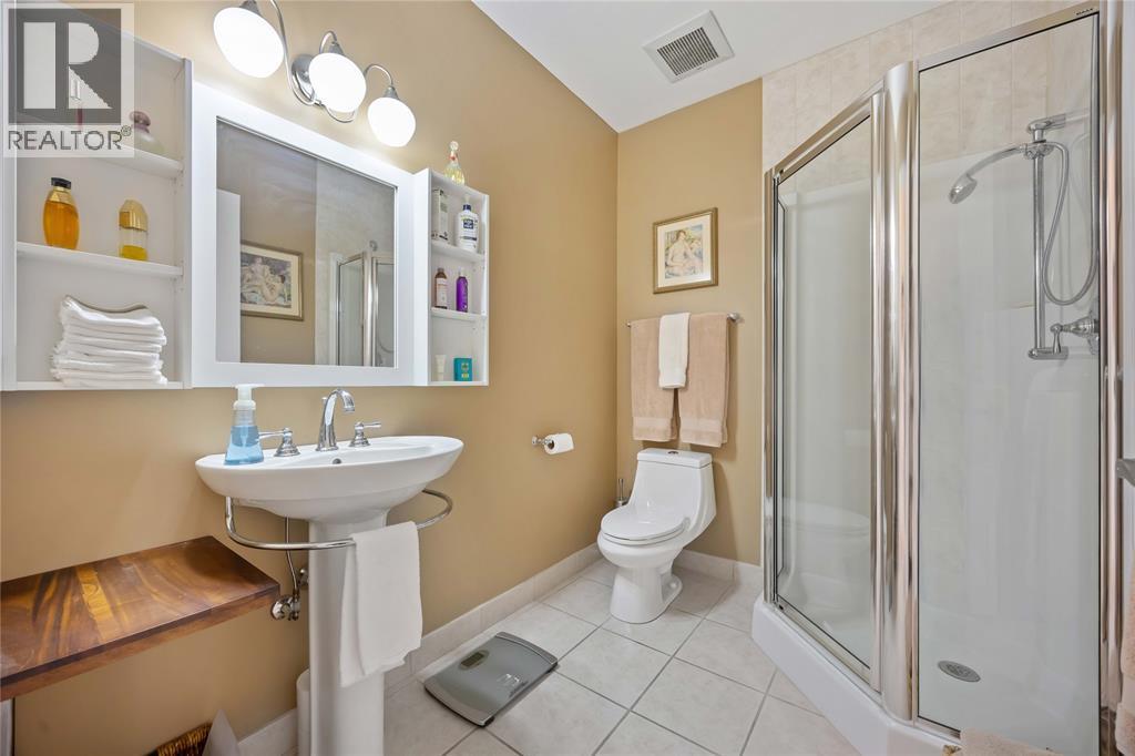 350 FRONT STREET North Unit# 401, Sarnia, Ontario, N7T1A0 — Photo 24