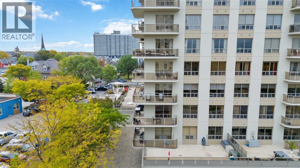 350 FRONT STREET North Unit# 401, Sarnia, Ontario, N7T1A0 — Photo 32