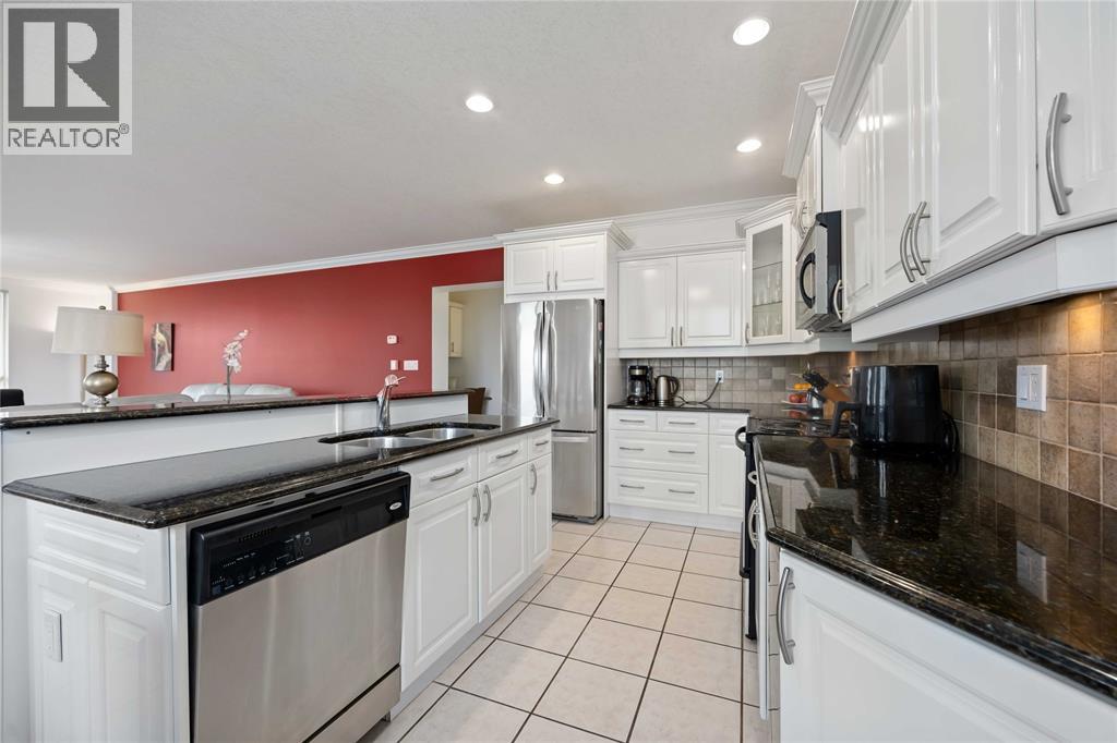 350 FRONT STREET North Unit# 401, Sarnia, Ontario, N7T1A0 — Photo 8