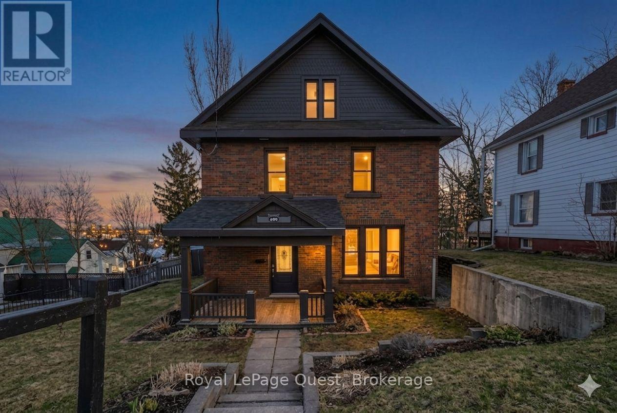 109 BRANT STREET E - 1