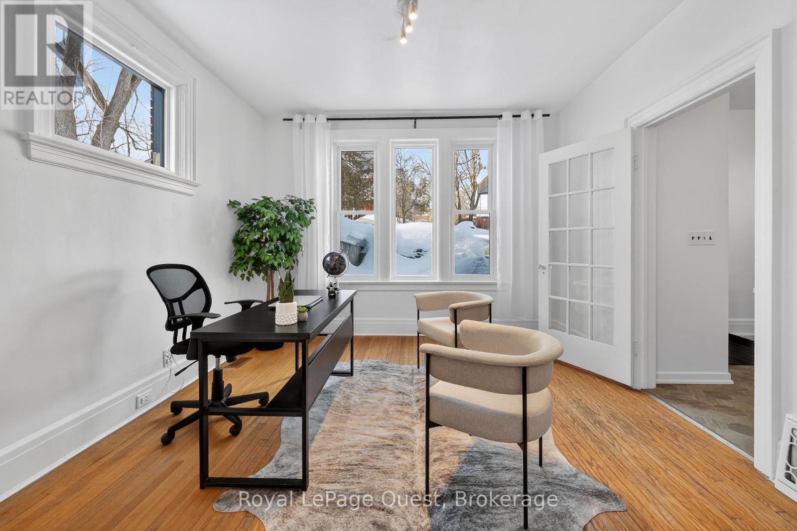 109 BRANT STREET E - 21