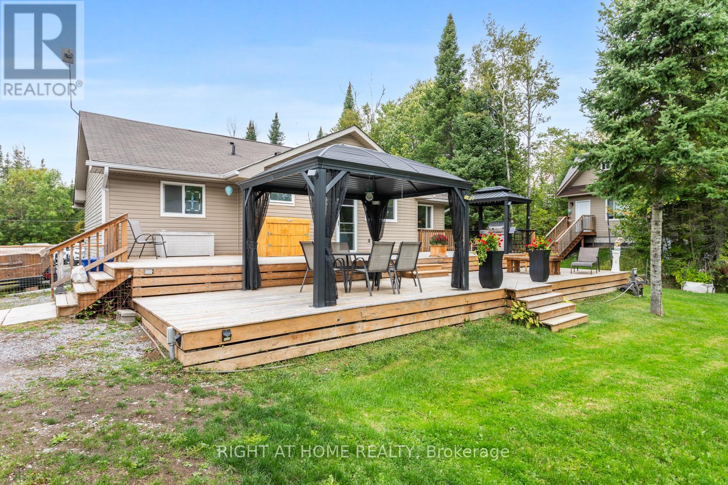 2 tiered deck