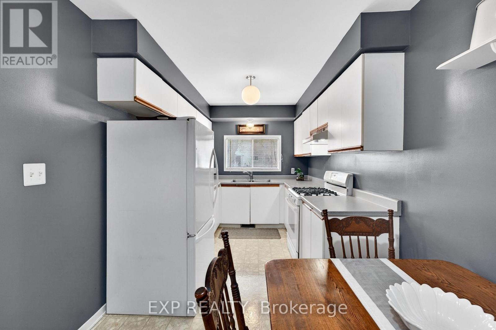 767 LITTLESTONE CRESCENT — photo 8