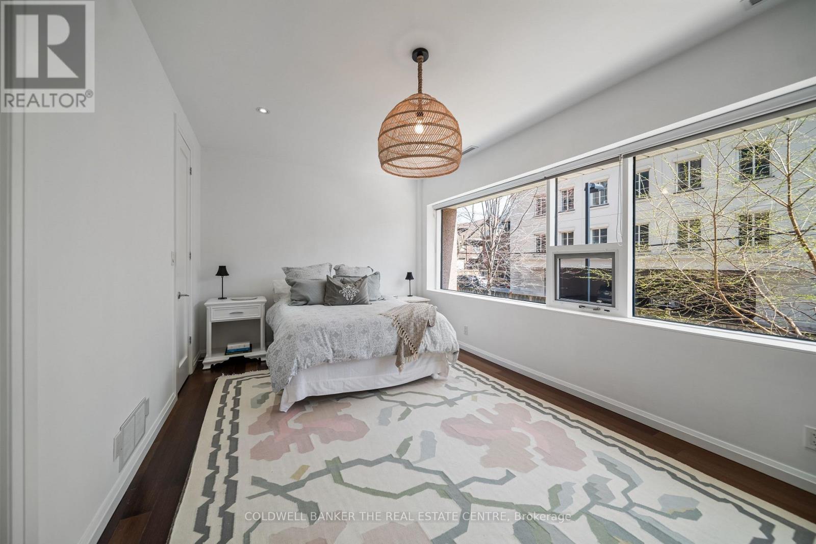 #206 447 WALMER ROAD - 26